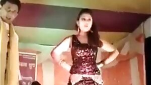 Sexy Hot Desi Teen Dancing On Stage in Public on Sex Song